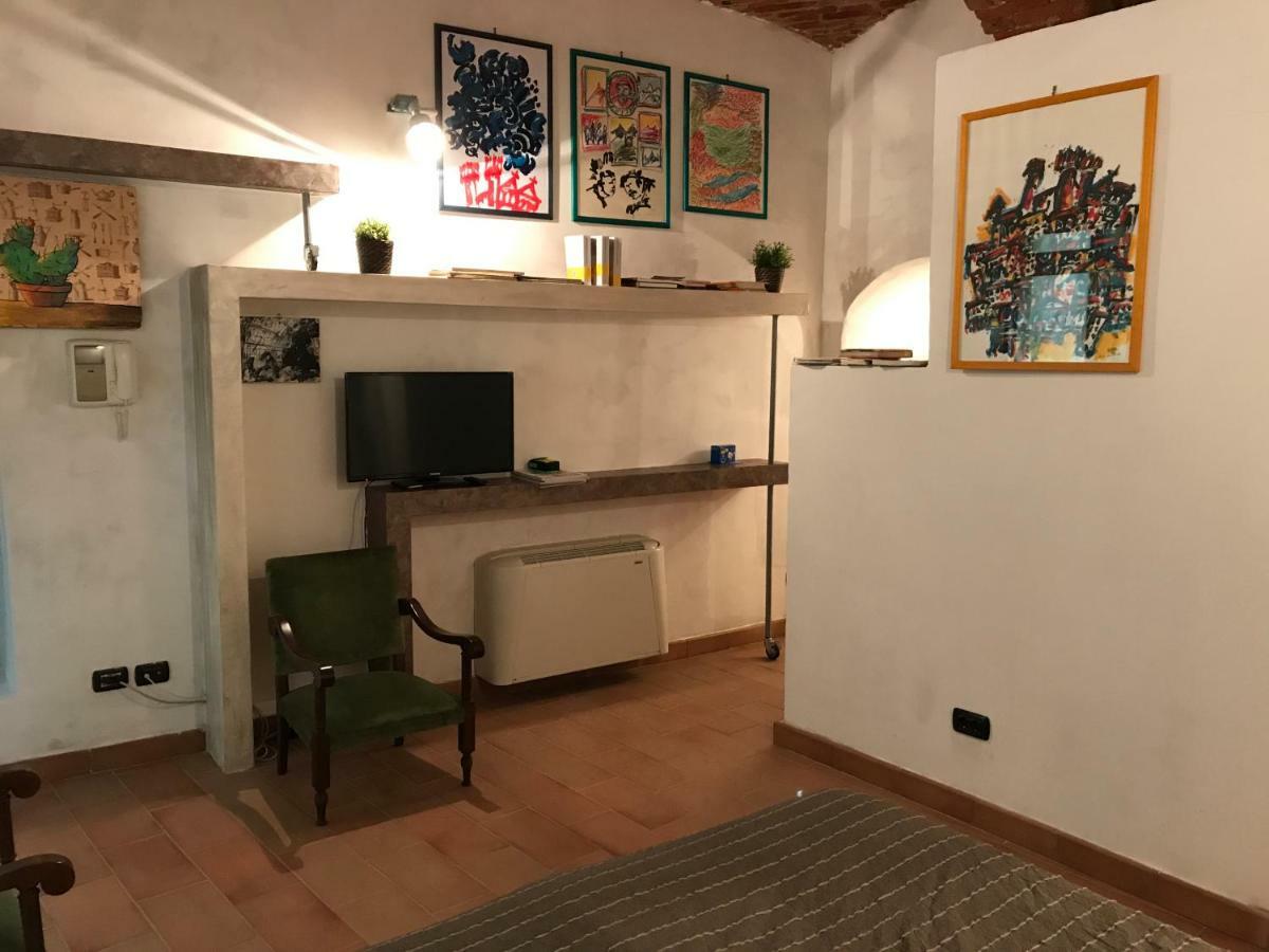 B&P La Gusteria Hotel Ивреа Екстериор снимка